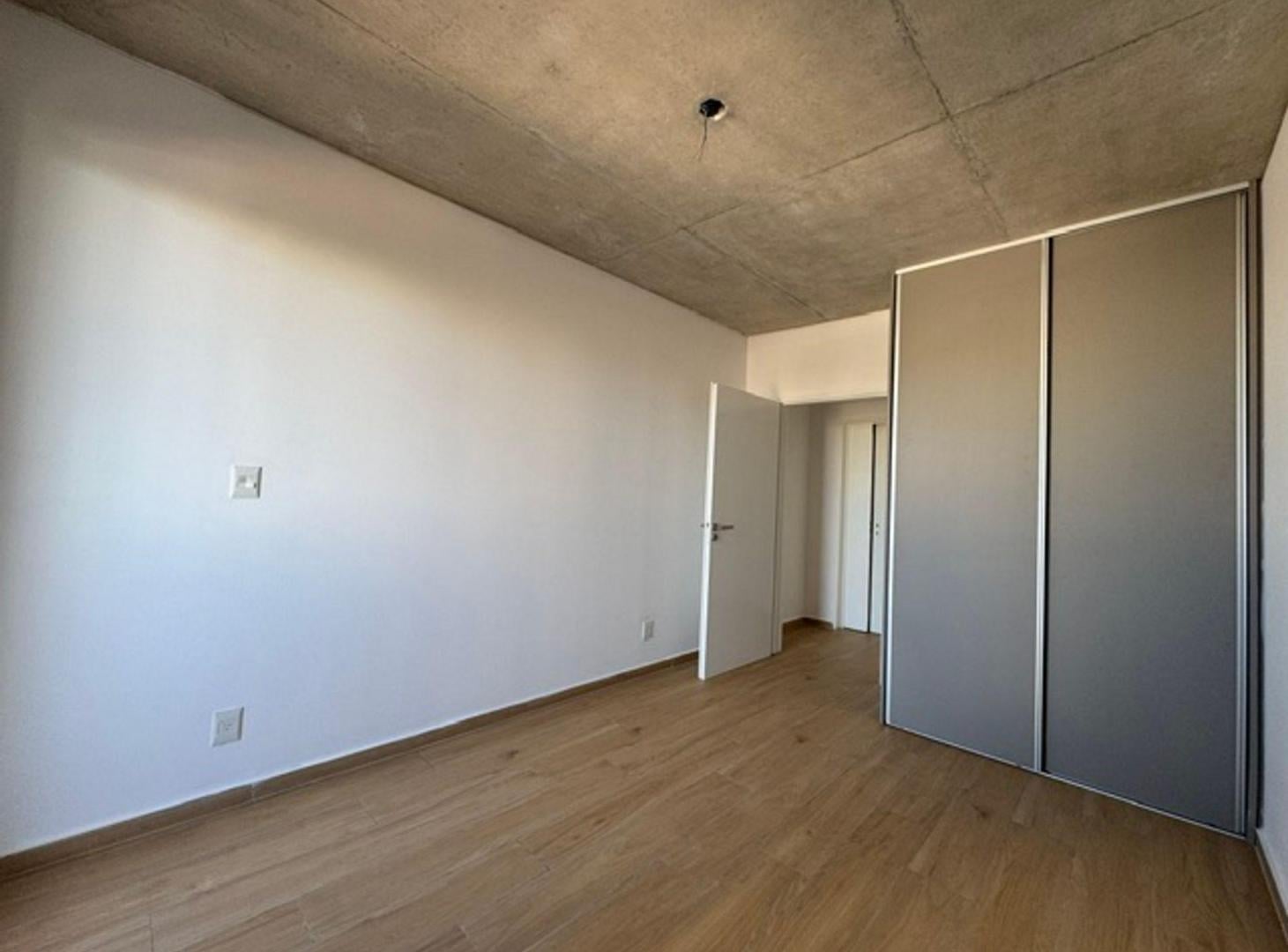 Foto de Venta Dto 2 ambientes c/balcón 4 piso Frente, imagen 2
