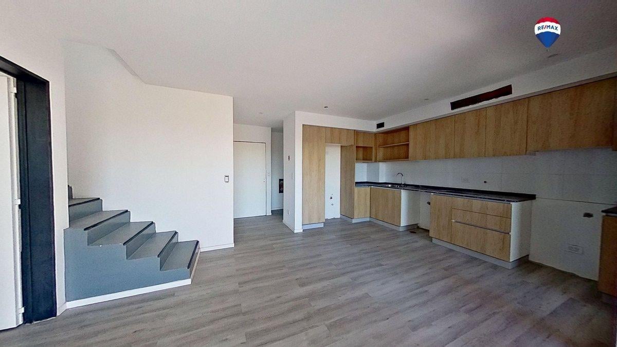 Foto de Duplex de 3 amb c/ terraza y cochera, Victe Lopez, imagen 5