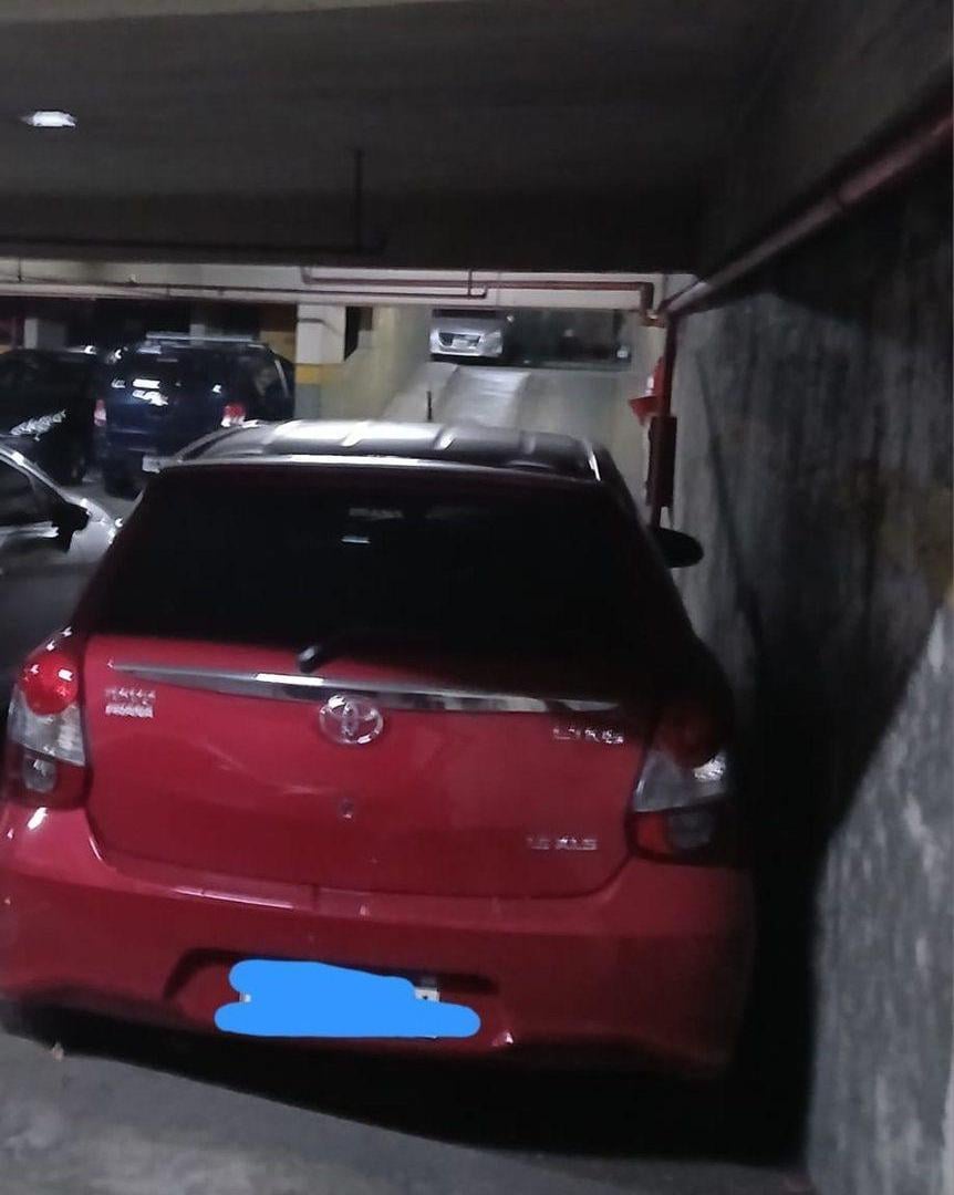 Foto de VENTA COCHERA GRANDE CERCA DEL SHOPPING CABALLITO, imagen 5