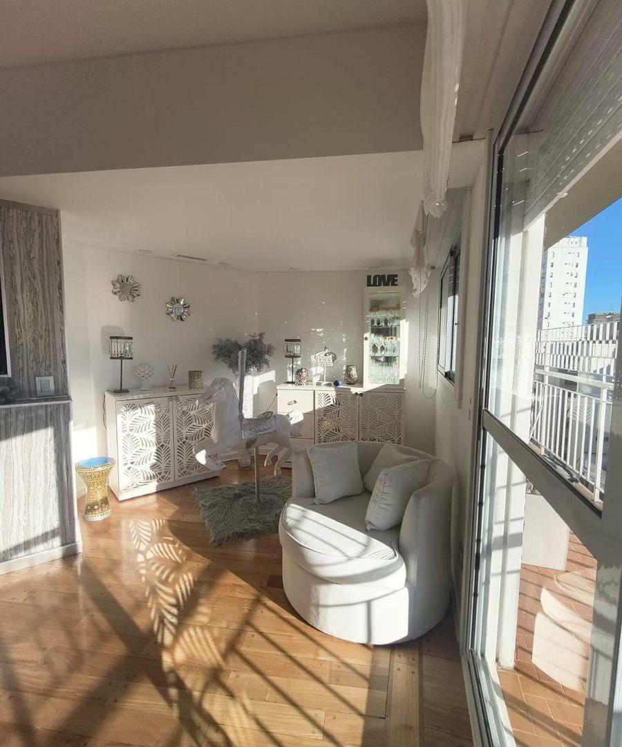 Foto de Venta Departamento Caballito Frente Piso Alto, imagen 3