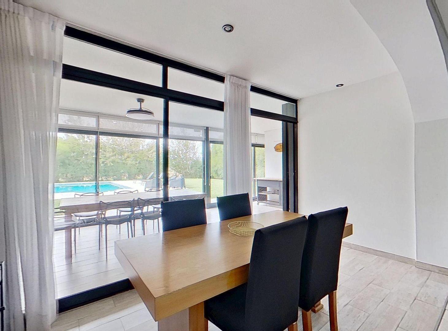 Foto de VENTA CASA DE 4 AMB. EN HARAS LATINA APTO CREDITO, imagen 1