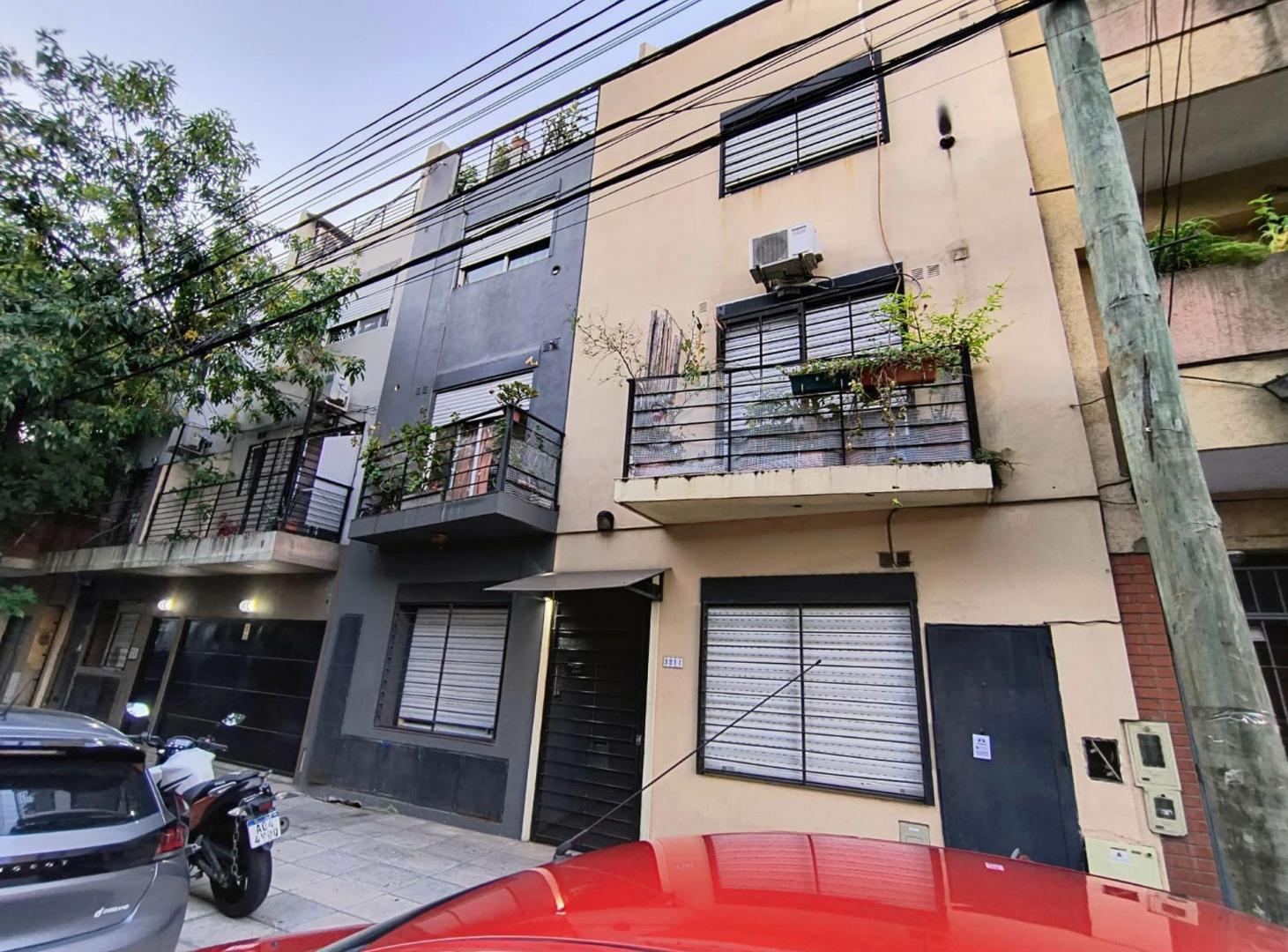 Foto de PH de 3 ambientes C/ terraza Alquiler P. Patricios, imagen 3