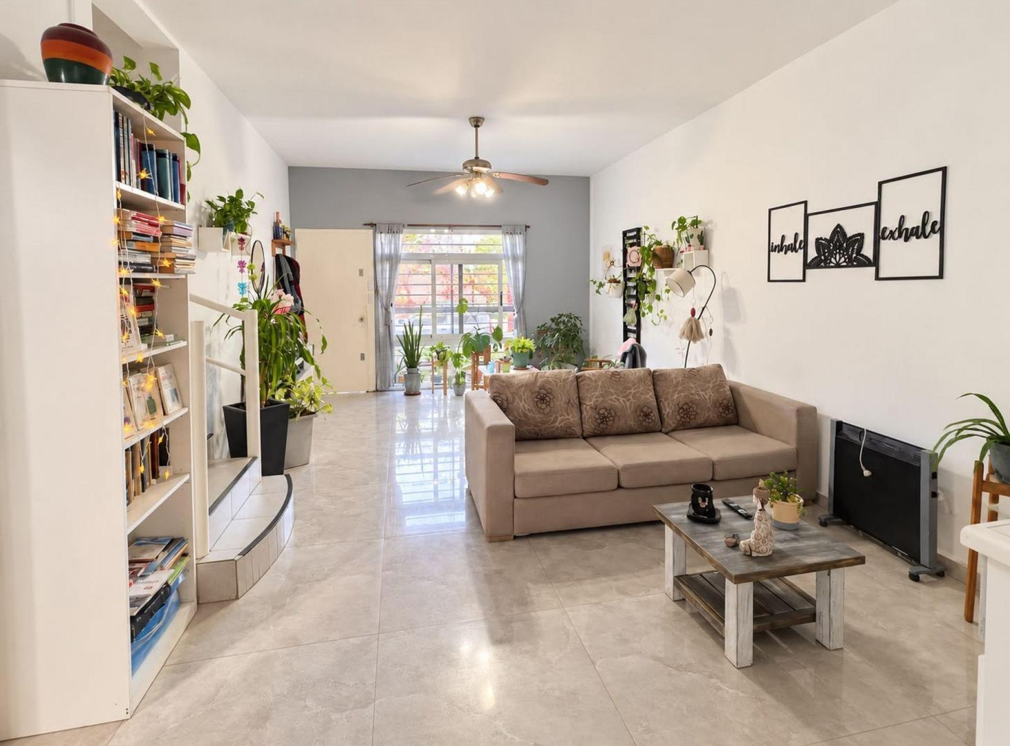 Foto de CASA EN VENTA 4 AMB PATIO PARRILLA COCHERA GERLI, imagen 1