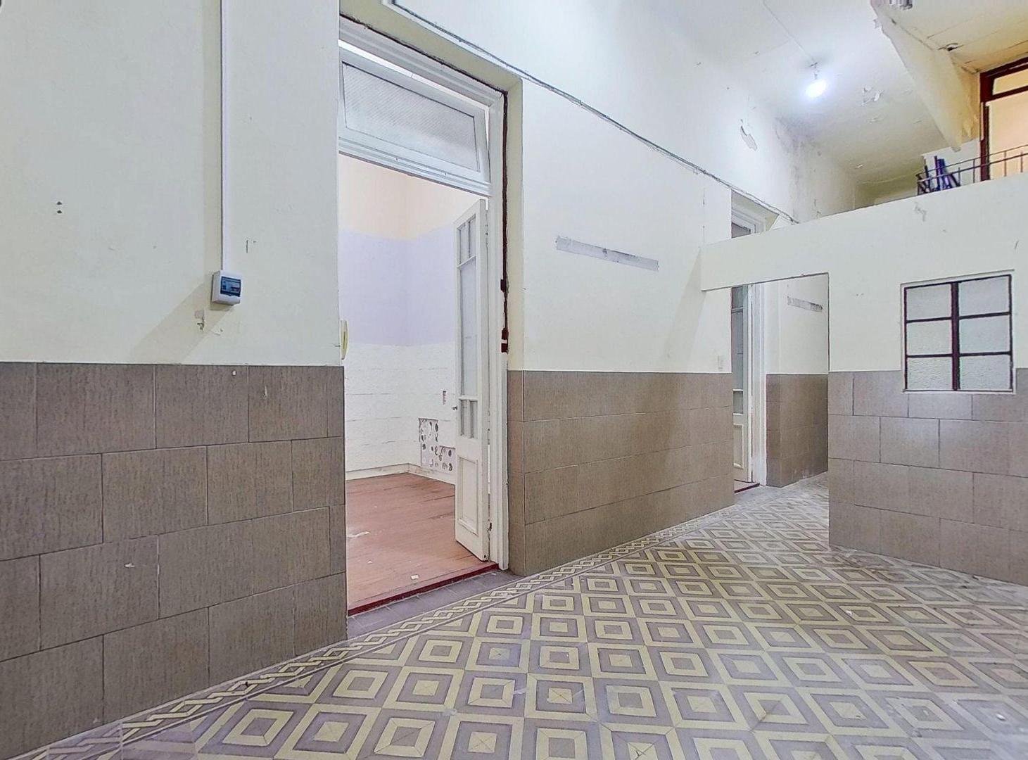 Foto de VENTA EXCELENTE LOCAL, SÓTANO Y VIVIENDA, imagen 4