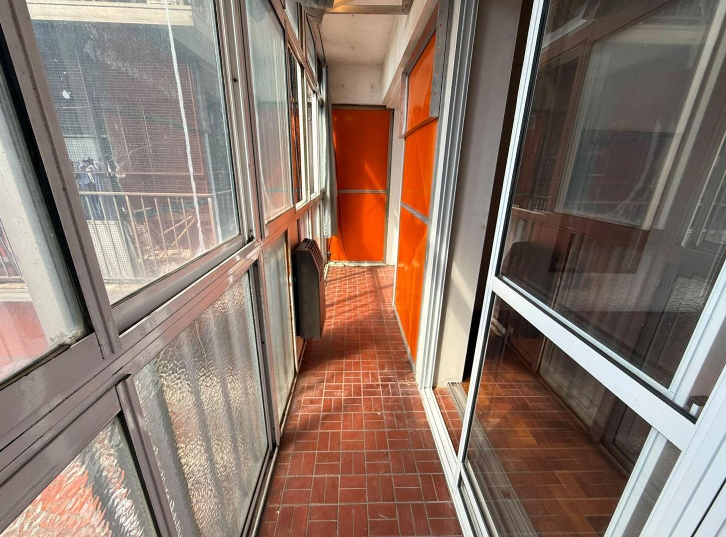 Foto de ALQUILER 2 AMB P. PATRICIOS PISO ALTO CON BALCON., imagen 2