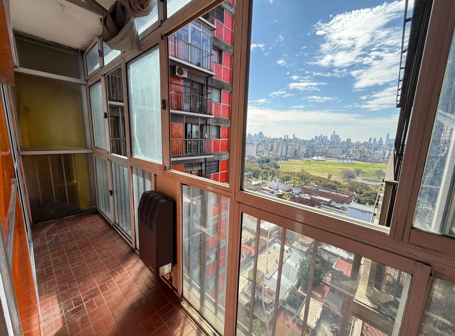 Foto de ALQUILER 2 AMB P. PATRICIOS PISO ALTO CON BALCON., imagen 1