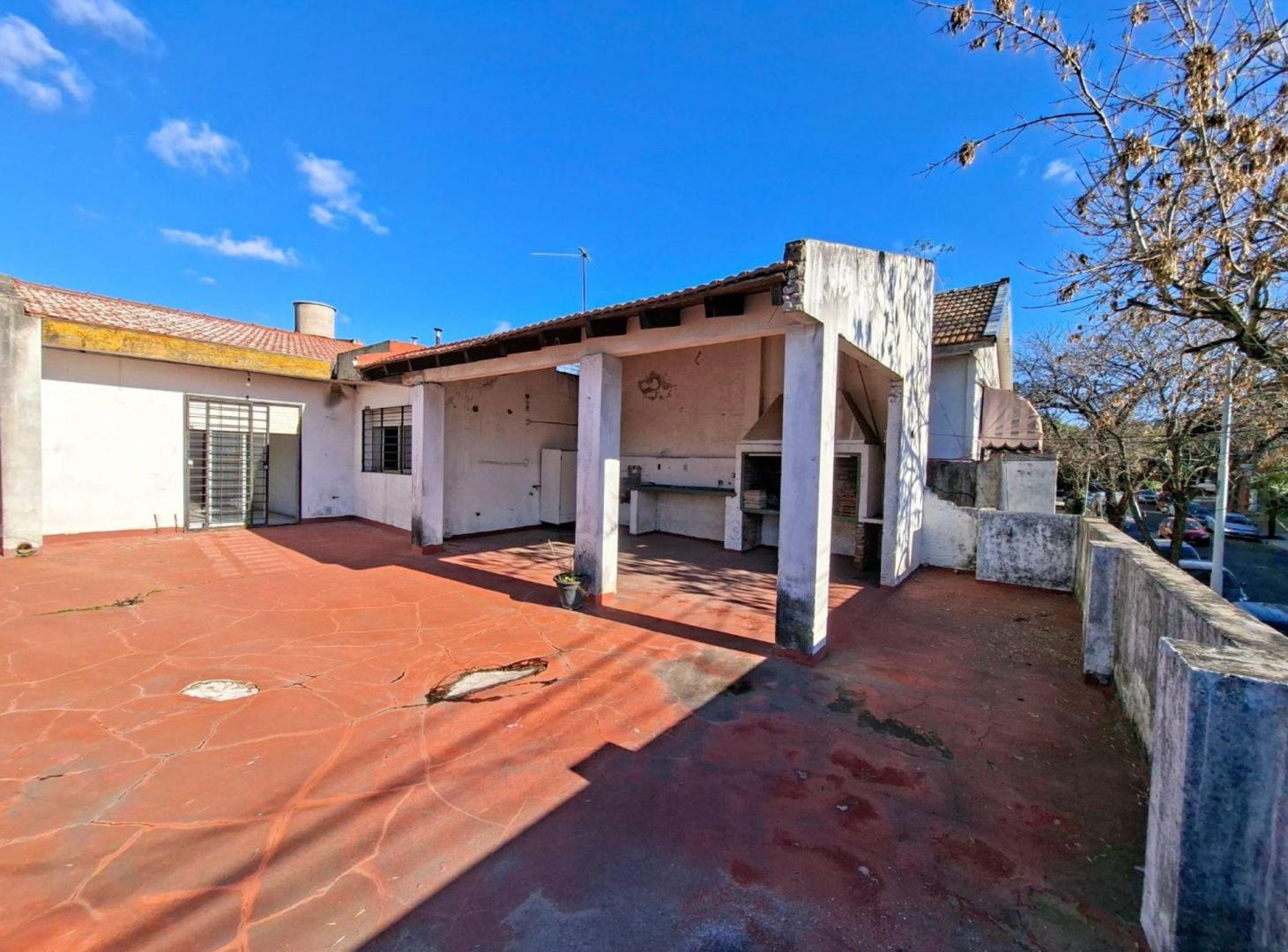 Foto de 2 PH 4AMB+LOCAL VENTA FLORES EN BLOCK APTO CREDITO, imagen 1