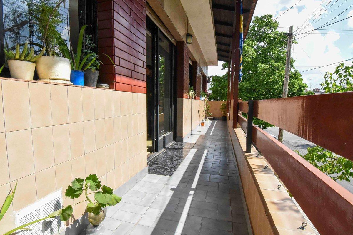Foto de VENTA PH 3 AMB. FLORES BALCÓN Y TERRAZA A. CRÉDITO, imagen 3