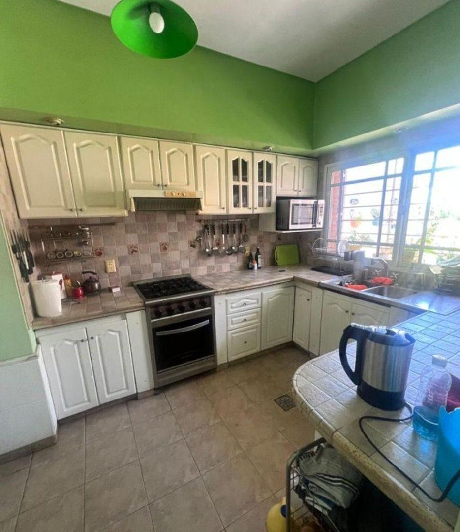 Foto de VENTA CASA 4 AMBIENTES 2 COCHERA PARRILLA LANUS, imagen 5