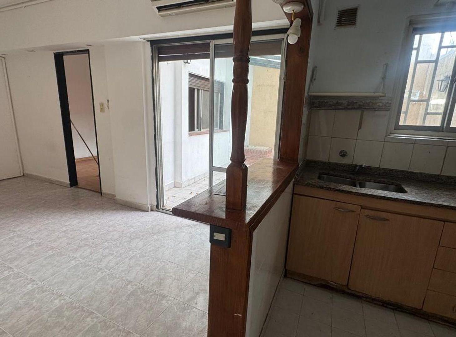 Foto de DPTO EN VENTA 2 AMBIENTES CON PATIO CABALLITO, imagen 2