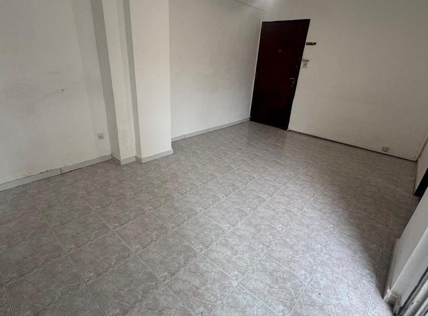 Foto de DPTO EN VENTA 2 AMBIENTES CON PATIO CABALLITO, imagen 3