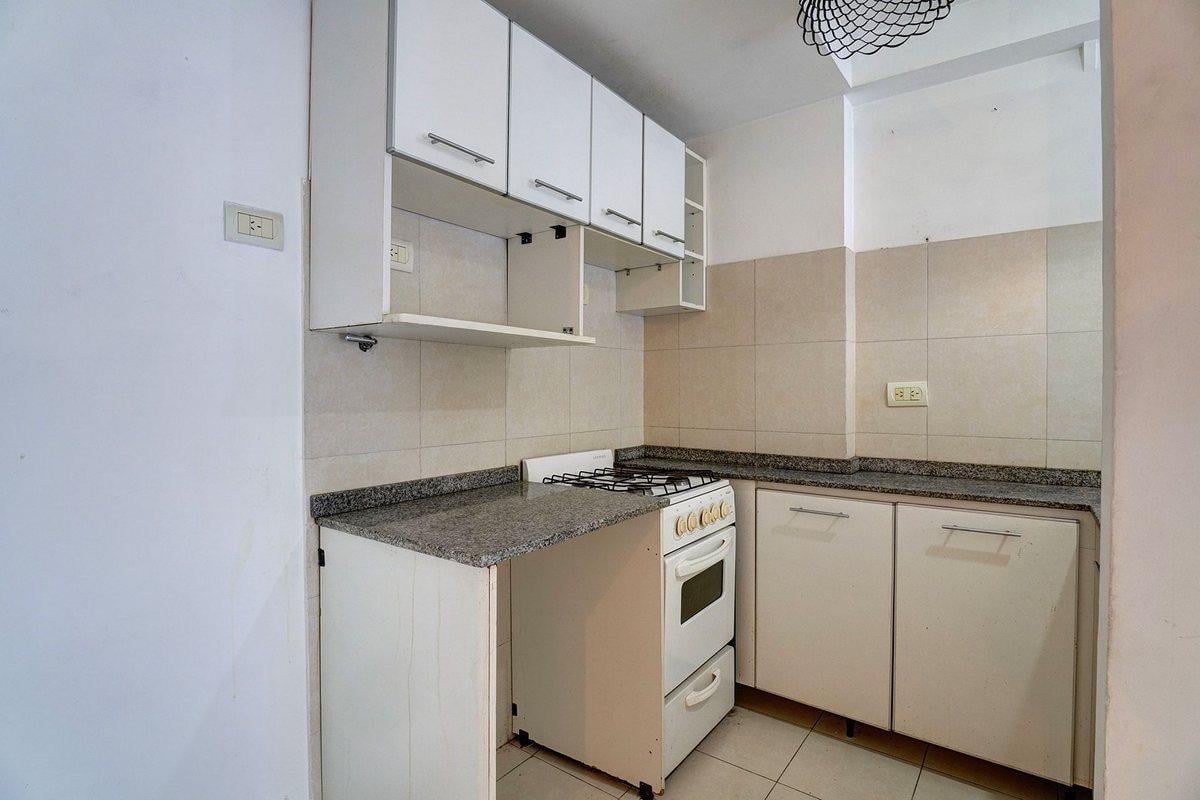 Foto de VENTA DEPARTAMENTO BALVANERA SUM, COCHERA Y PILETA, imagen 3