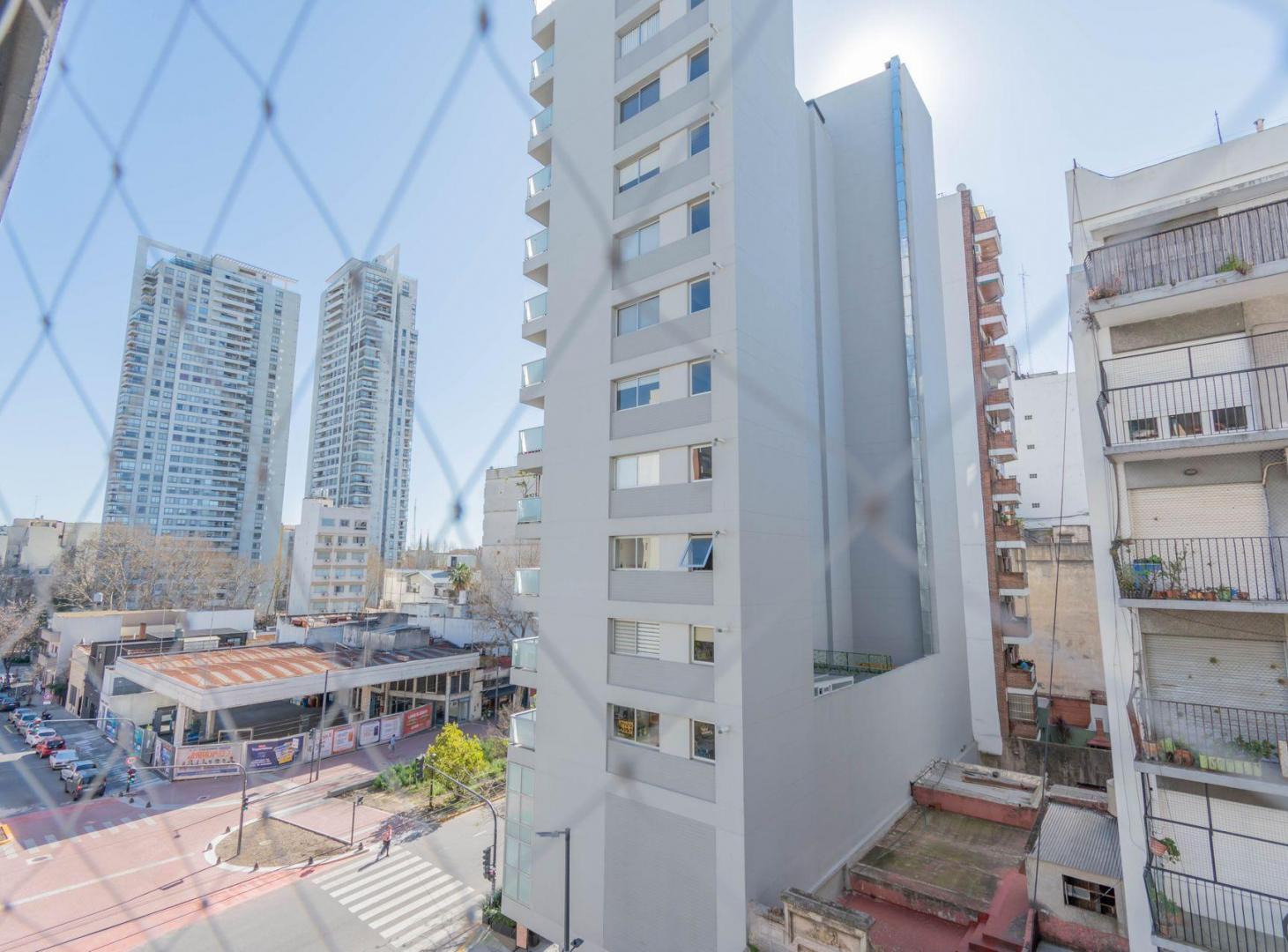 Foto de DEPARTAMENTO 2 AMBIENTES SEMIPISO BALCON NORESTE, imagen 1