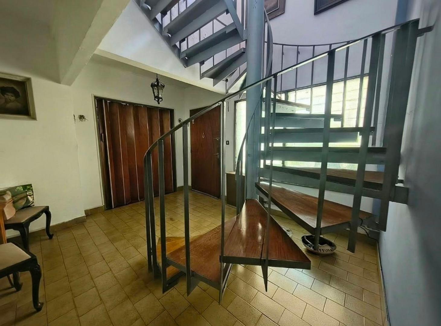 Foto de VENTA CASA 5 AMB. CON PILETA PARQUE ADROGUE, imagen 4