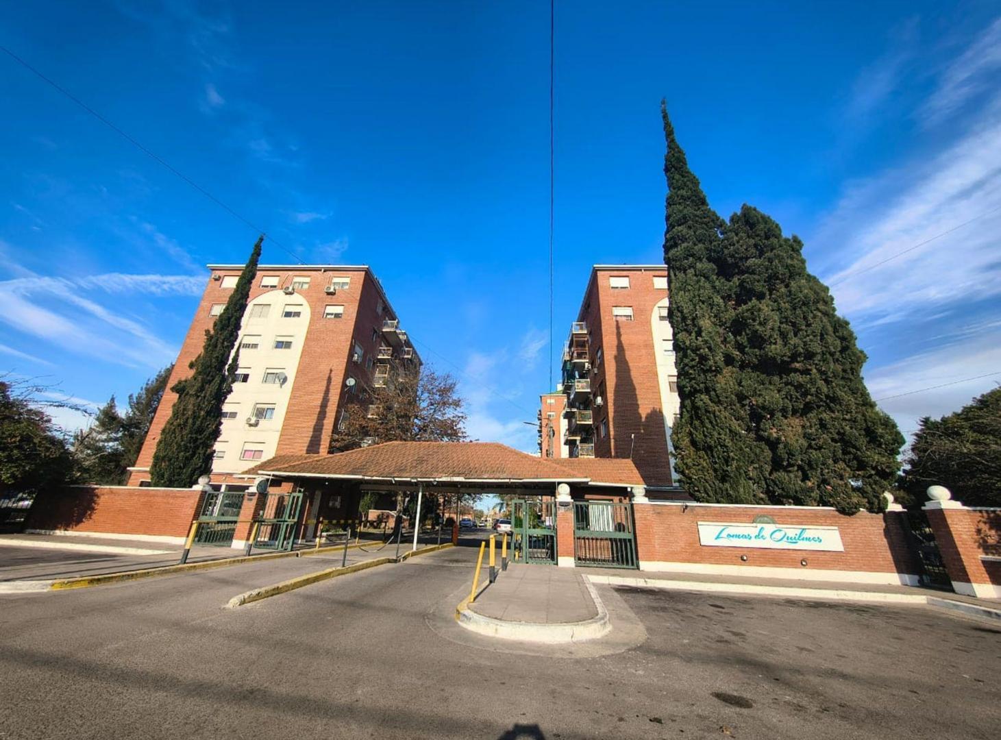 Foto de VENTA DEPTO 3 AMB. BALCON PILETA LOMAS DE QUILMES, imagen 4