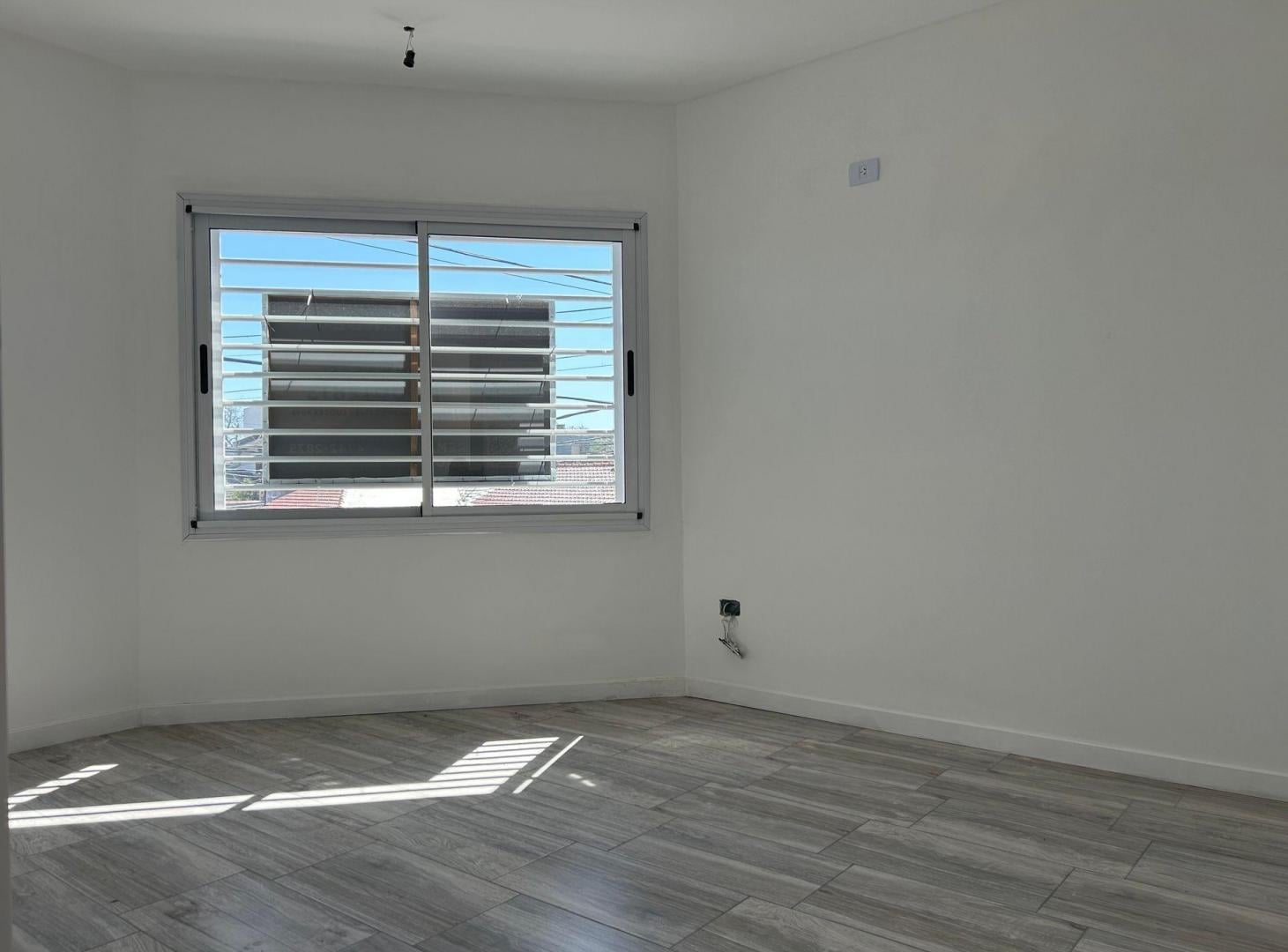 Foto de Venta Depto. 3 Amb.Terraza Patio a estrenar Gerli, imagen 2