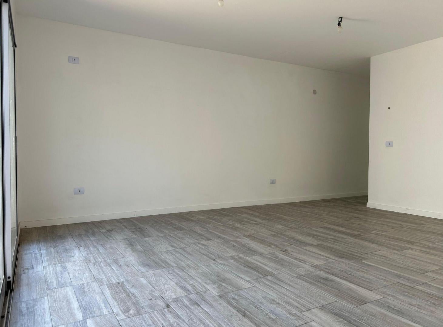 Foto de Venta Depto. 3 Amb. Patio a estrenar Gerli 1º Piso, imagen 1