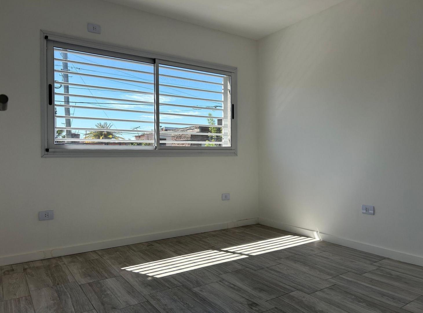 Foto de Venta Depto. 3 Amb. Patio a estrenar Gerli 1º Piso, imagen 5
