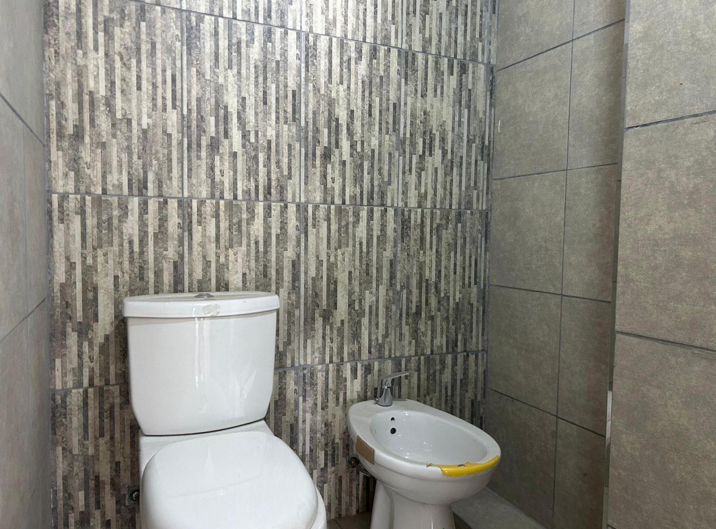 Foto de Venta Depto. 3 Amb. P.B. Lav. estrenar Gerli, imagen 4