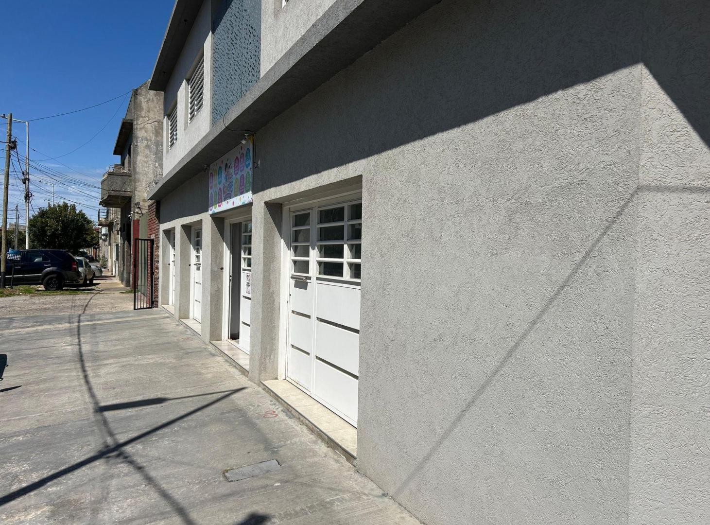 Foto de Venta Monoambiente con Patio a Estrenar Gerli, imagen 2