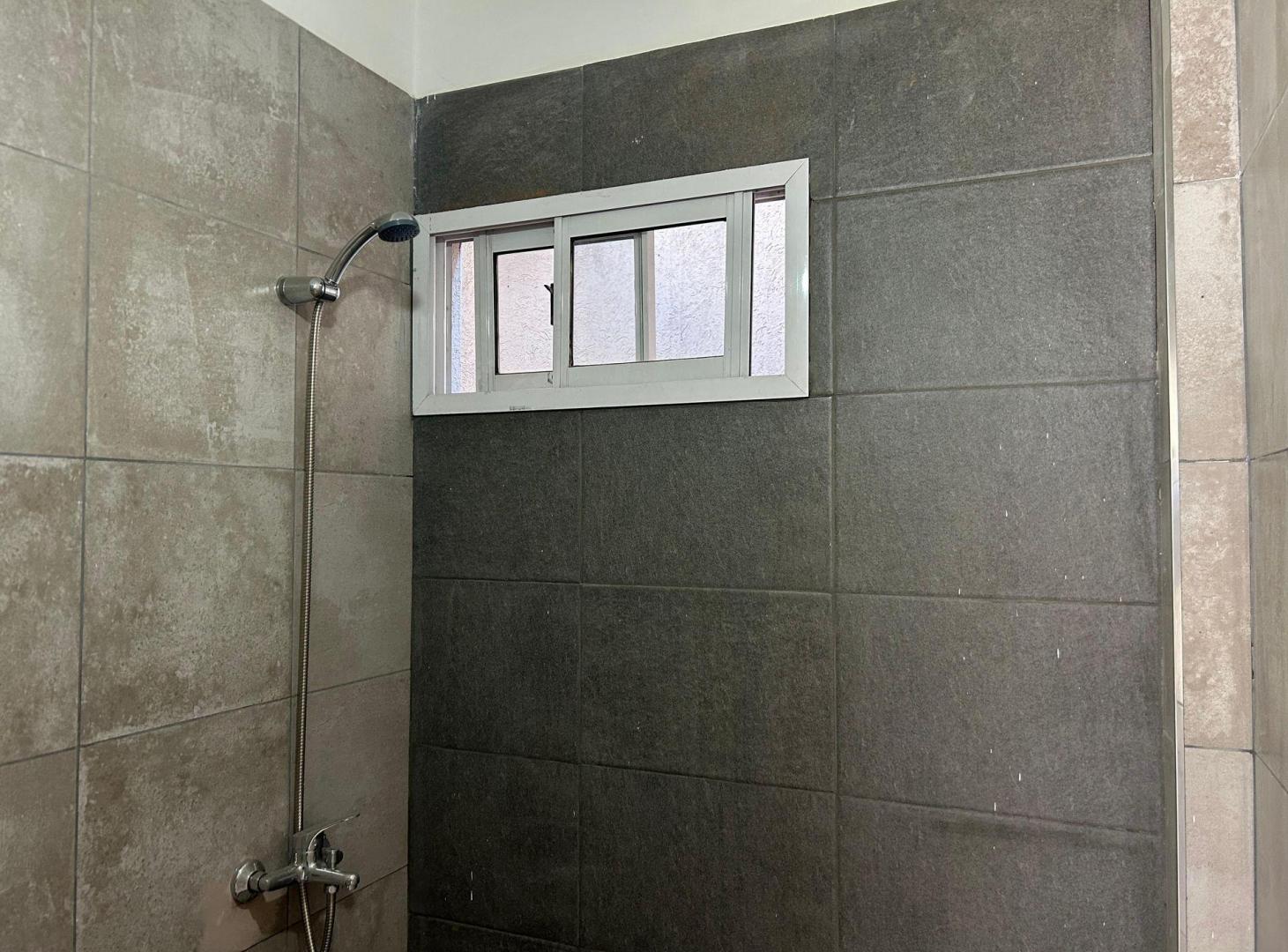 Foto de Venta Monoambiente con Patio a Estrenar Gerli, imagen 5