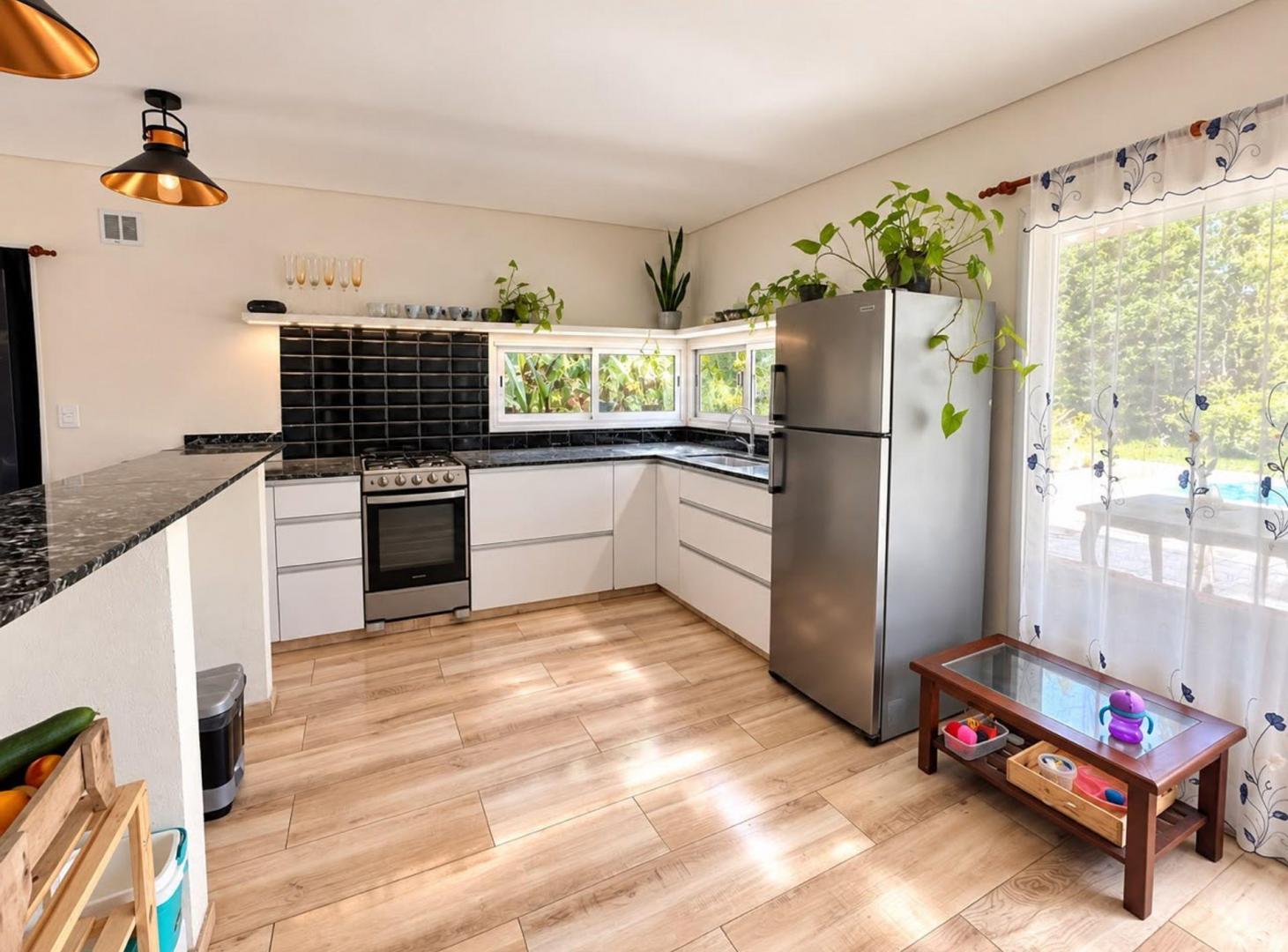 Foto de VENTA CASA 4 AMB EN BARRIO LOS OLIVARES CON PILETA, imagen 4