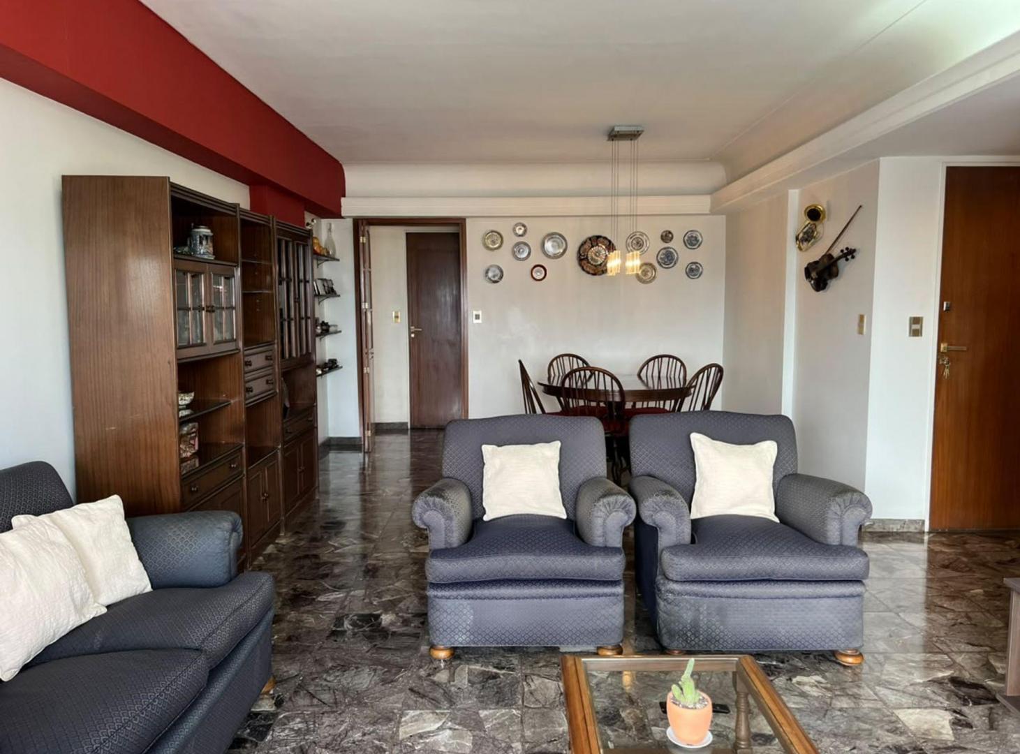 Foto de VENTA DEPTO 4 AMB CON BALCÓN Y COCHERA EN FLORES, imagen 3