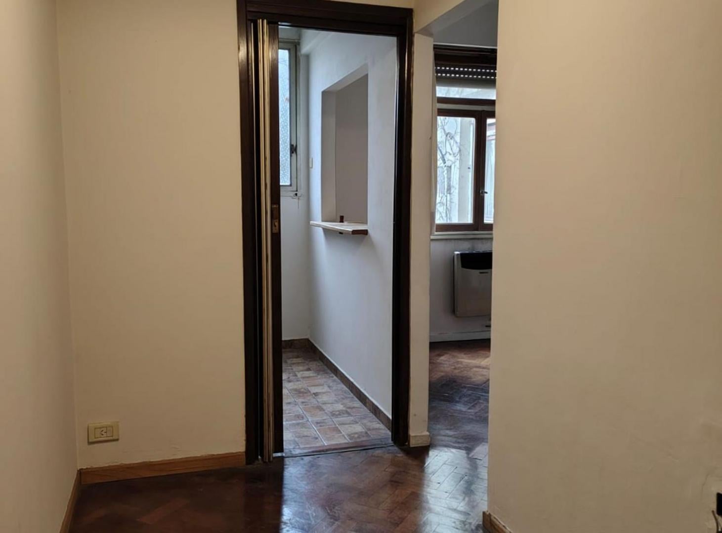 Foto de OPORTUNIDAD VENTA 2 AMBIENTES CON ESCRITORIO, imagen 1