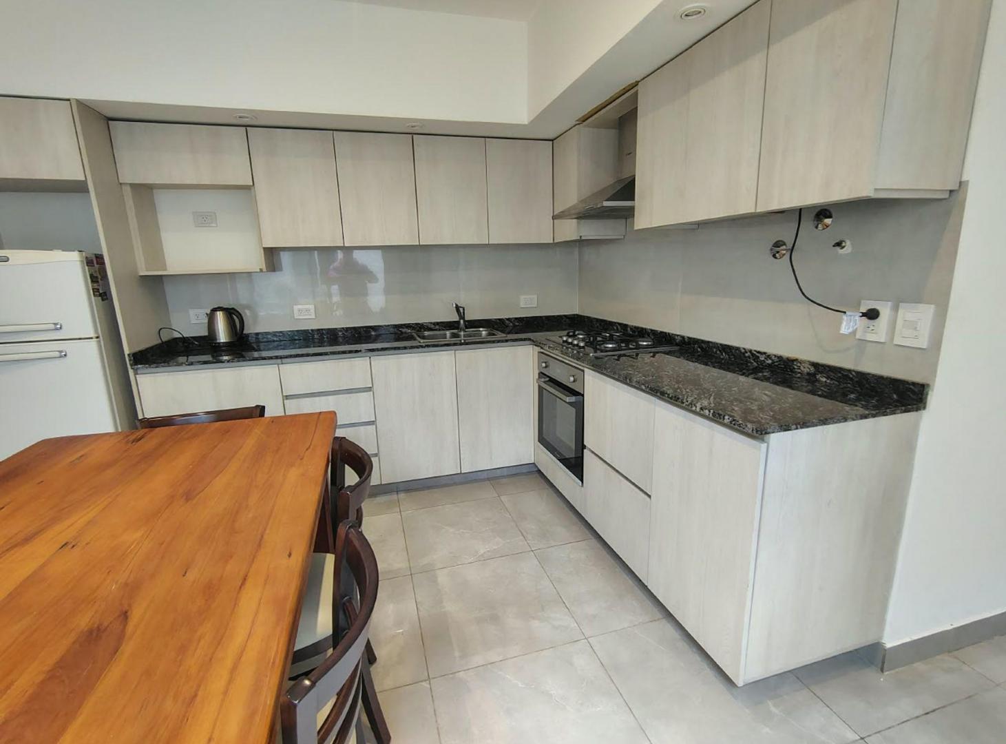 Foto de VENTA PH 2 AMB Y MEDIO SIN EXPENSAS V. PUEYRREDÓN, imagen 3