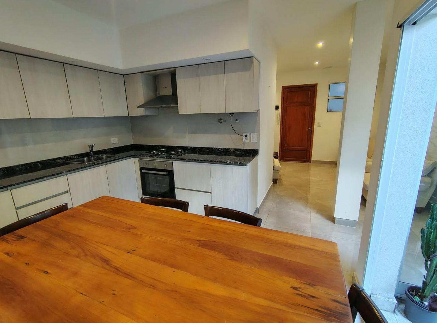 Foto de VENTA PH 2 AMB Y MEDIO SIN EXPENSAS V. PUEYRREDÓN, imagen 1