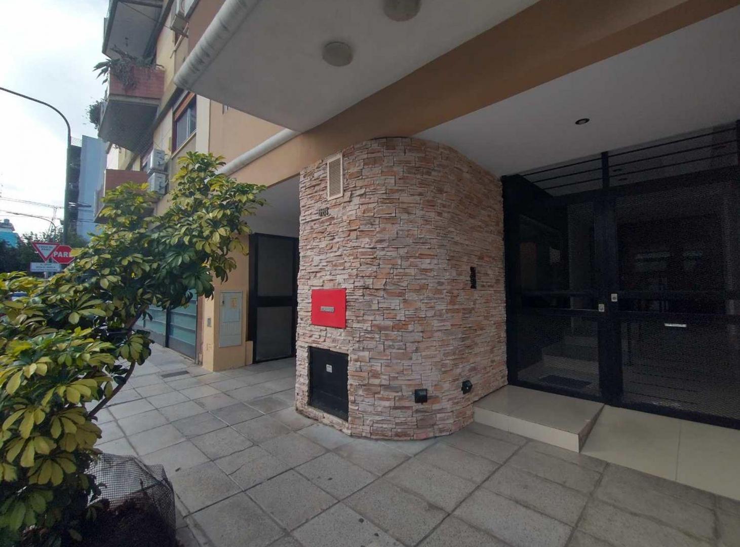 Foto de VENTA 3 AMB C/BALCON y PARRILLA en Caballito, imagen 2