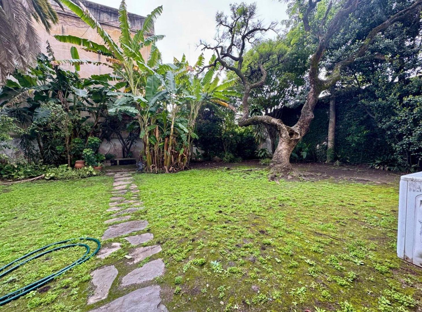 Foto de Venta / Permuta Dpto 3 Amb Flores Av Rivadavia, imagen 2