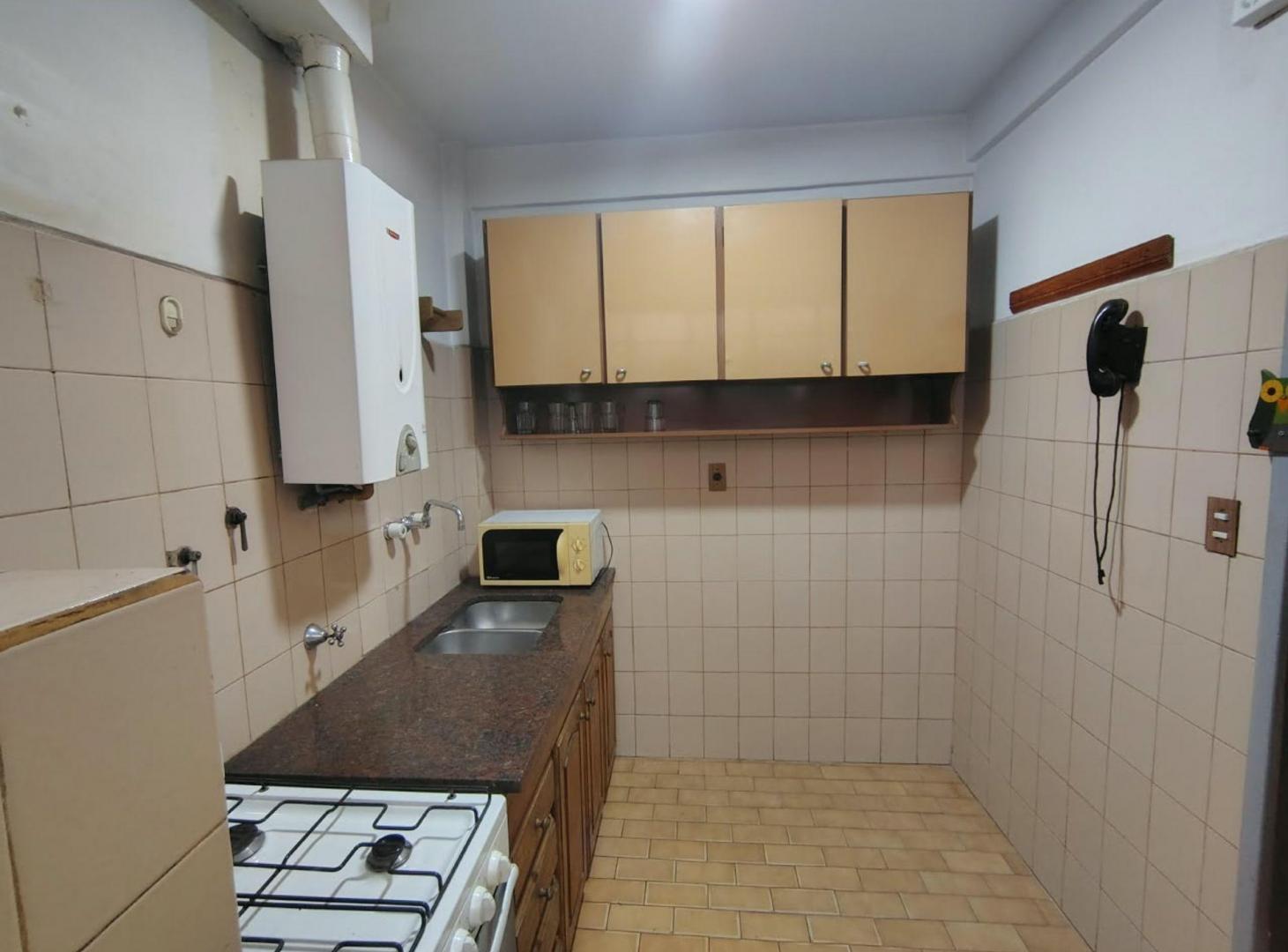 Foto de VENTA DEPARTAMENTO 2 AMBIENTES AMPLIOS BALVANERA, imagen 4