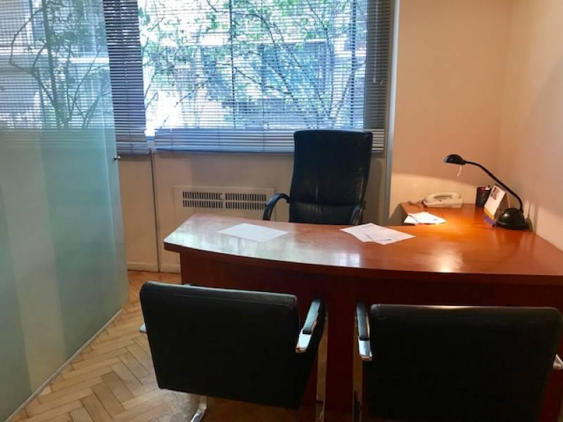 Larrea y Paraguay. Consultorio Al Frente 108 M²! 4