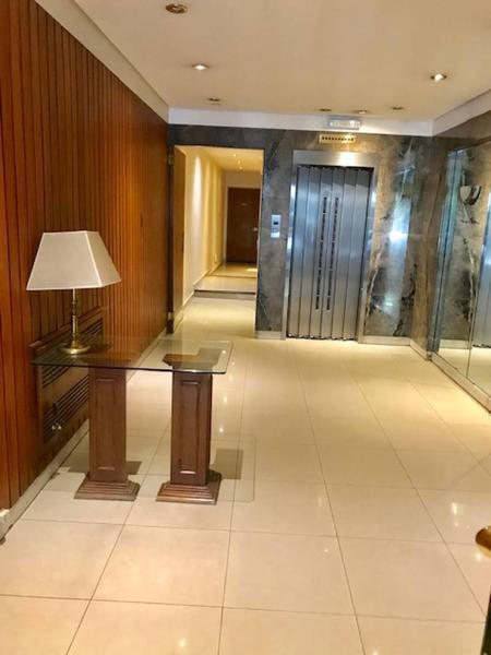 Larrea y Paraguay. Consultorio Al Frente 108 M²! 1