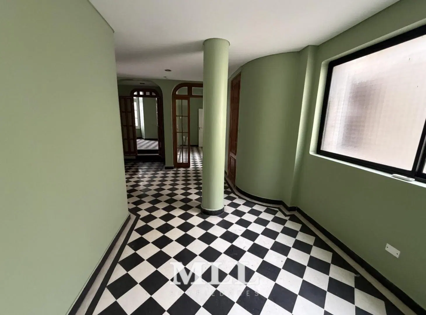 Departamento en Av. Santa Fe y Av. Callao. Piso de Categoria 4
