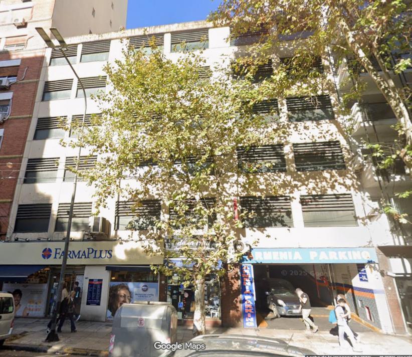 Cochera sobre Av. Pueyrredon al 1600
