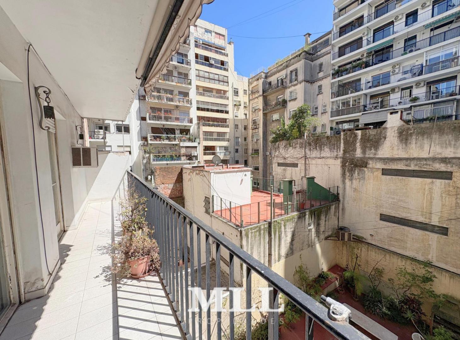 Foto de VENTA Recoleta Av Santa Fe y Montevideo 126 m2 Contrafrente, imagen 2