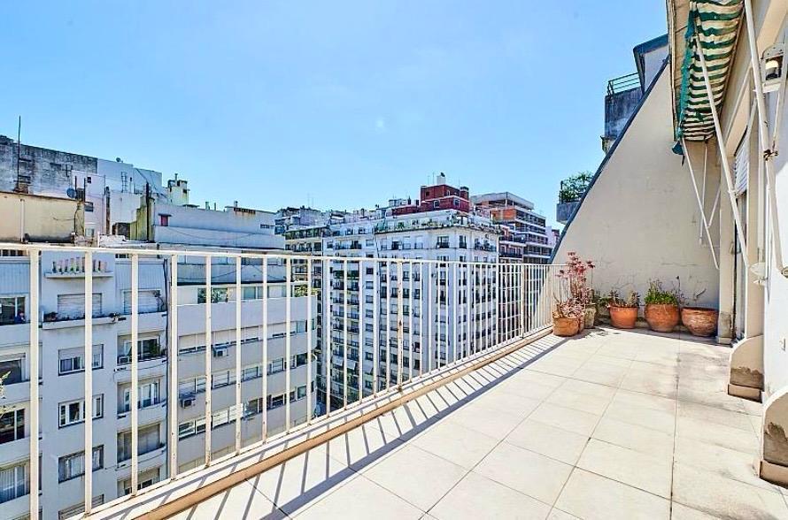Foto de VENTA Recoleta Av Callao y Av Quintana 9 Piso Duplex Balcón terraza, imagen 2