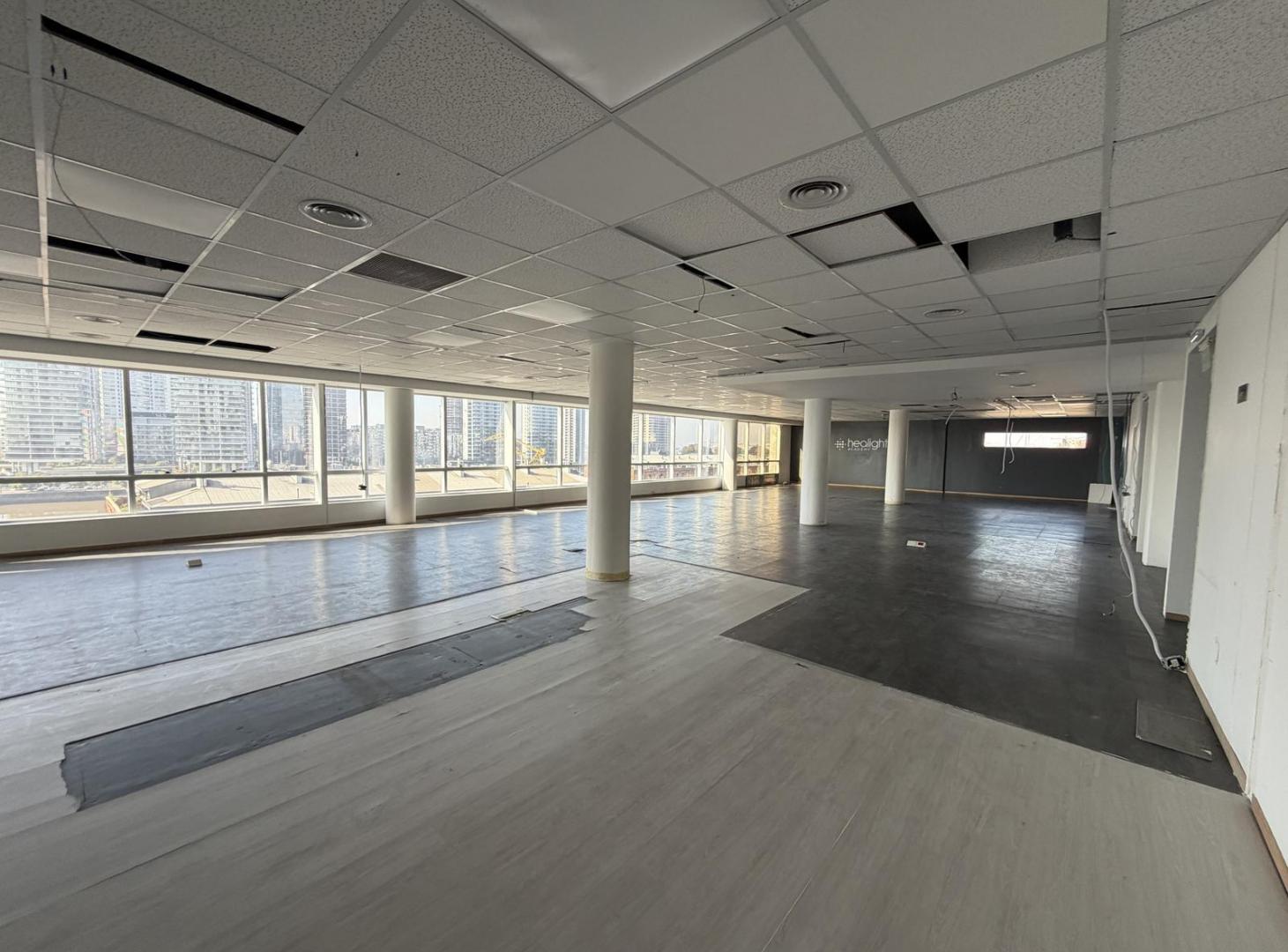 Foto de VENTA - Oficina 178 m2 dos cocheras - Vista abierta a Puerto Madero y, imagen 4
