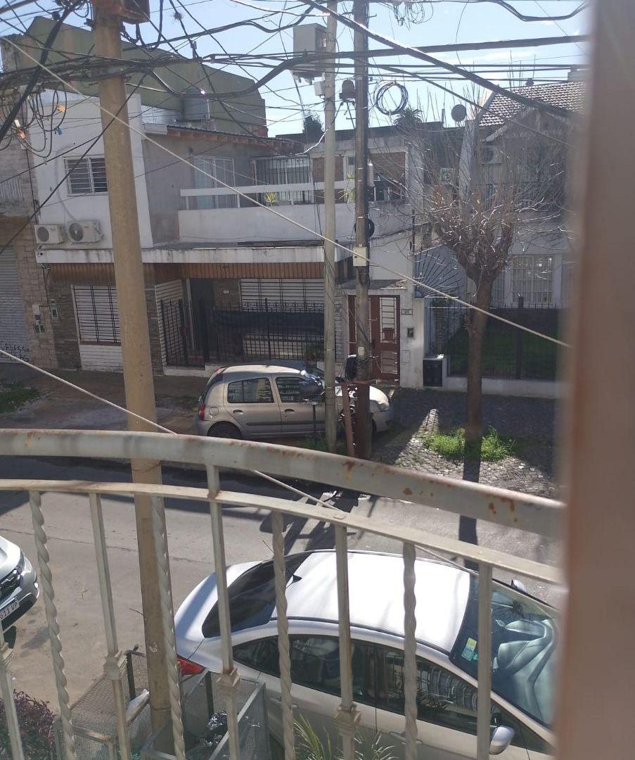 Foto de Dto. de 2 amb. a mts de Av. de Mayo., imagen 2