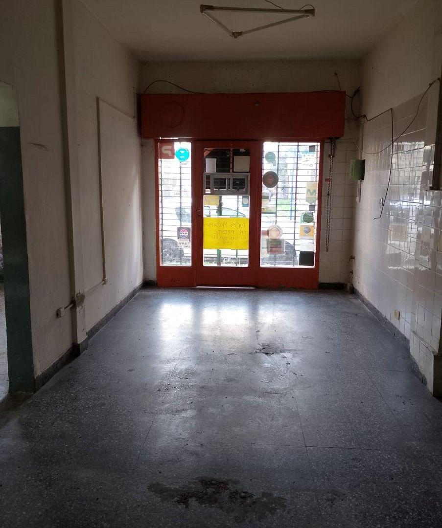 Foto de Local sobre Av. San Martin al 600, Ramos Mejia., imagen 1