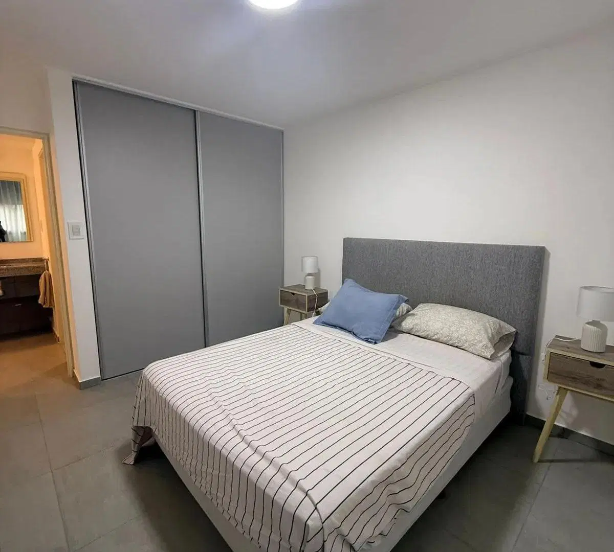 Venta departamento dos dormitorios frente barrio general paz 5