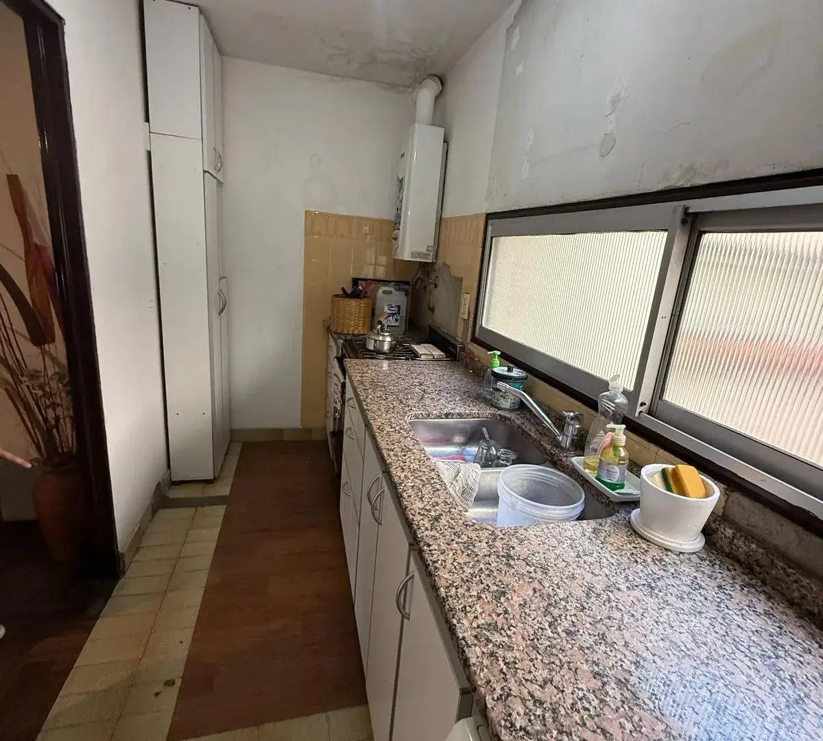 Venta departamento dos dormitorios complejo cerrado barrio alberdi 5