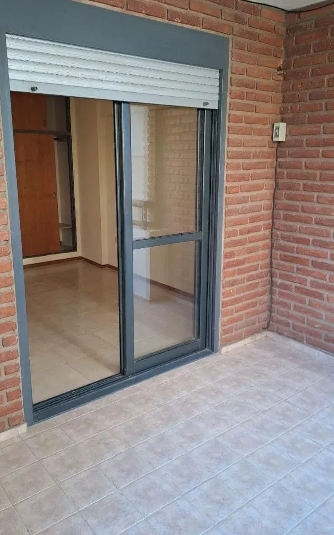 DUPLEX EN ALQUILER 1 DORMITORIOS + 2 BALCONES NVA CBA 4