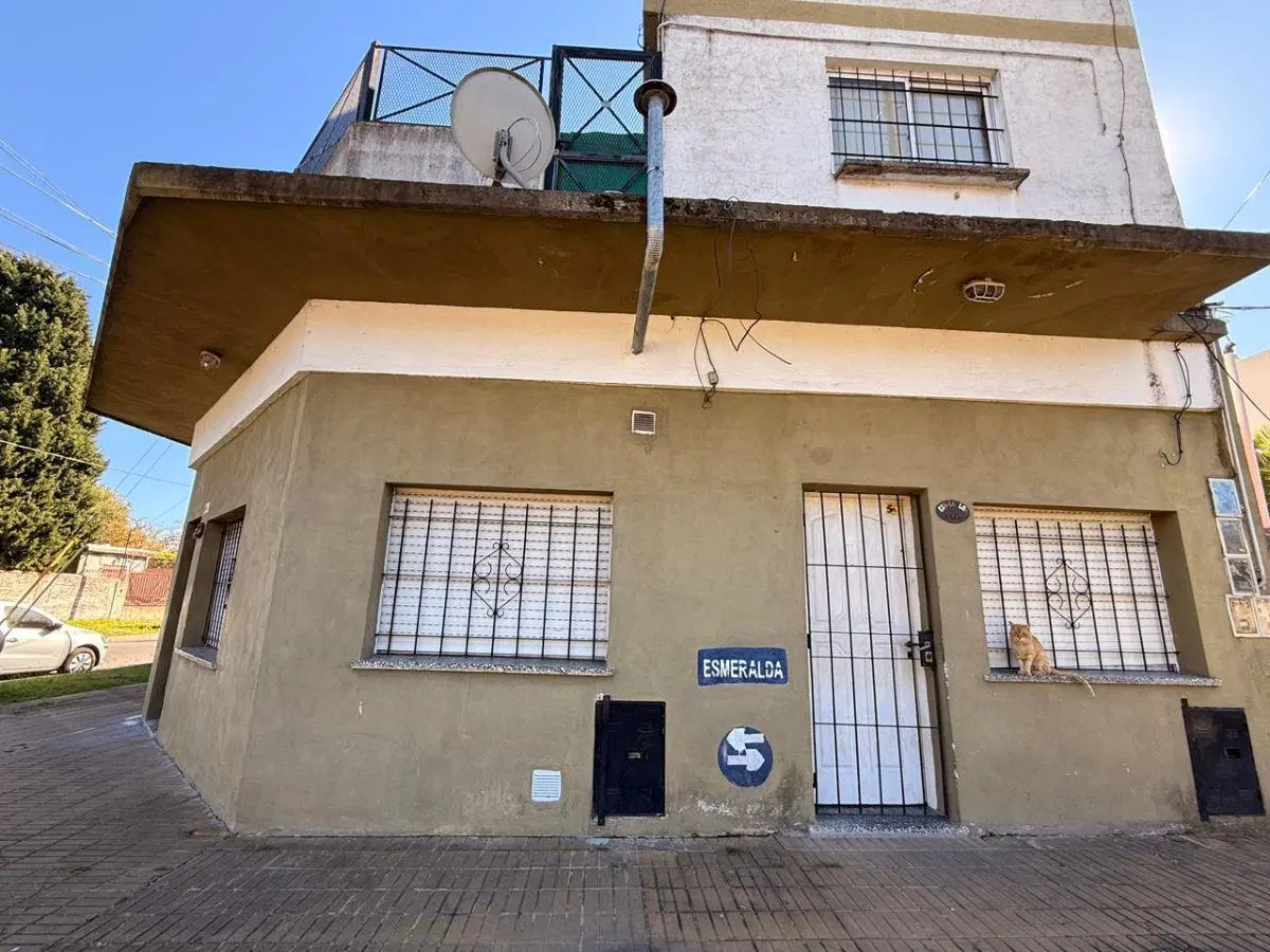 5 DEPARTAMENTOS EN BLOCK EN ESQUINA 2