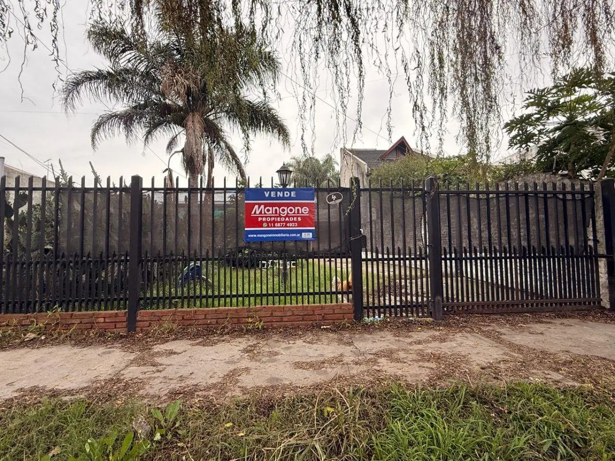 CASA 3 AMBIENTES A REFACCIONAR CON JARDIN Y FONDO 4