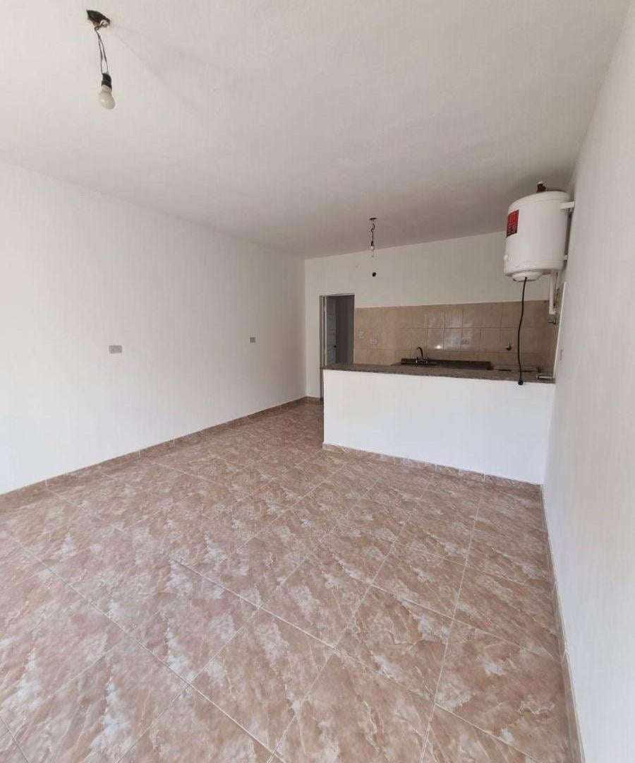 Foto de PH 2 AMBIENTES AL FRENTE CON PATIO, imagen 2
