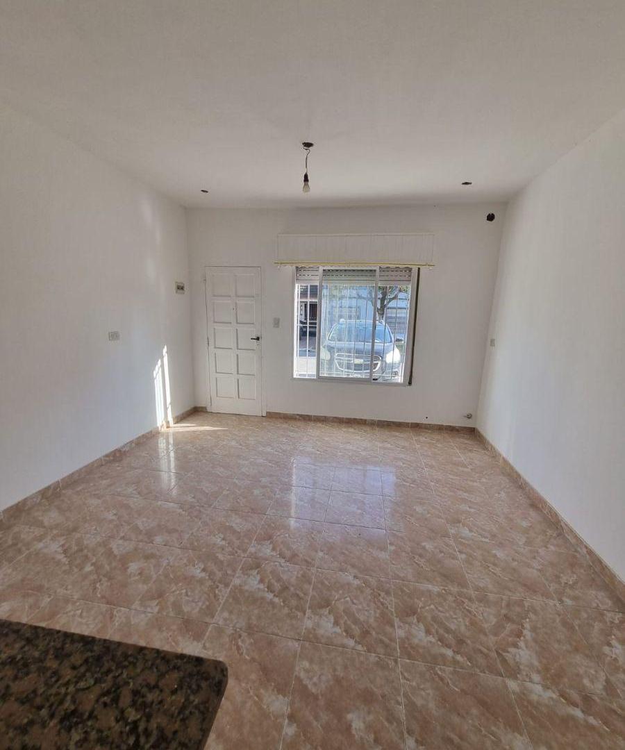 Foto de PH 2 AMBIENTES AL FRENTE CON PATIO, imagen 1