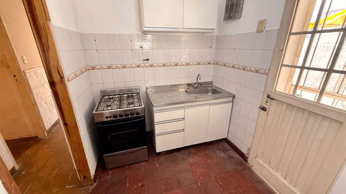 Foto de CASA 3 AMBIENTES CON COCHERA Y FONDO, imagen 3